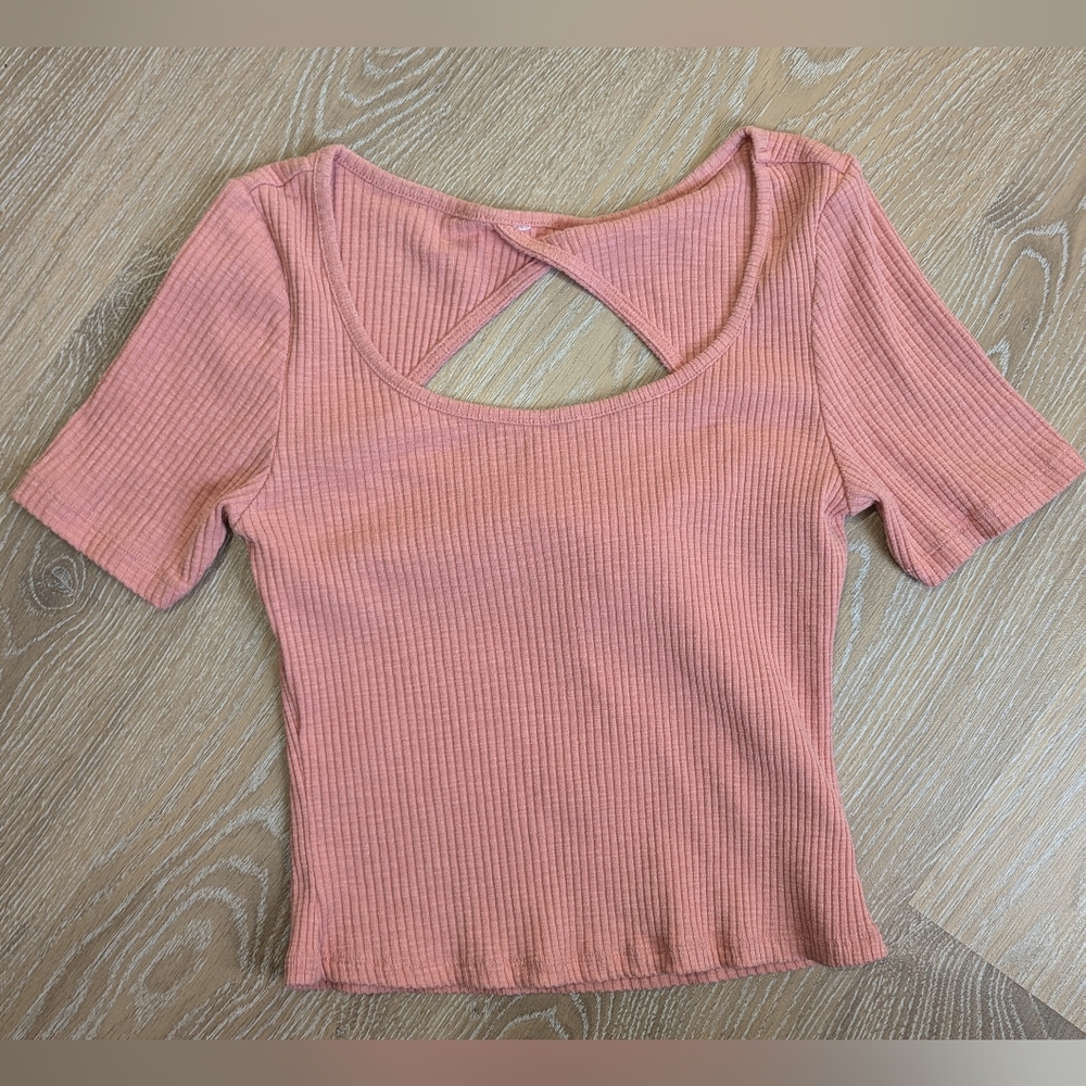4/$10 ✨ Joe Fresh Peach Ribbed Women's Crop Top With Back Cutout